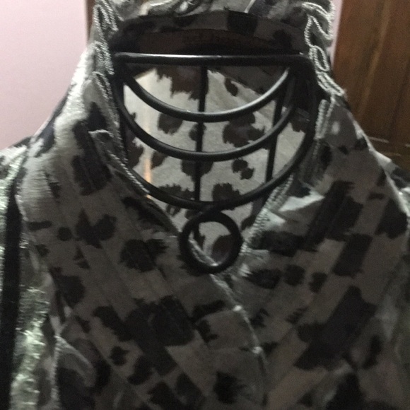 Blouse - Picture 3 of 4